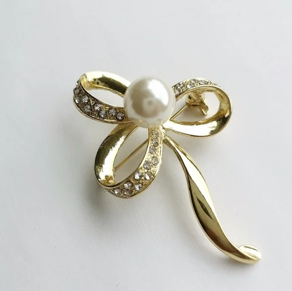 Pearl crystal brooch pin in gold tone mid century style - Picture 2 of 5
